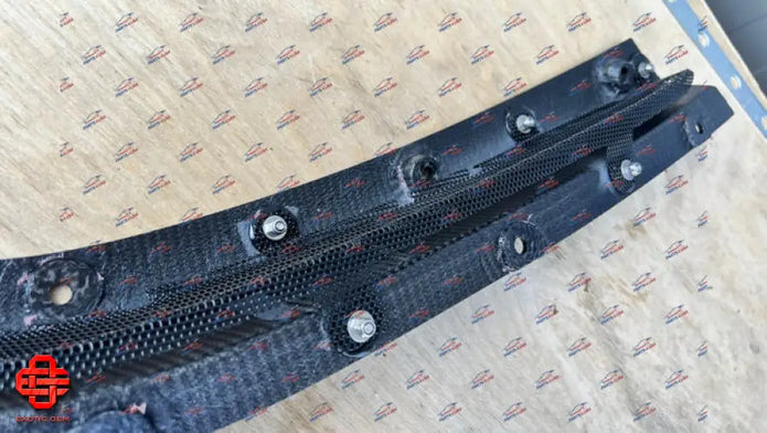 FERRARI SF90 STRADALE FRONT LID TRIM CARBON FIBER