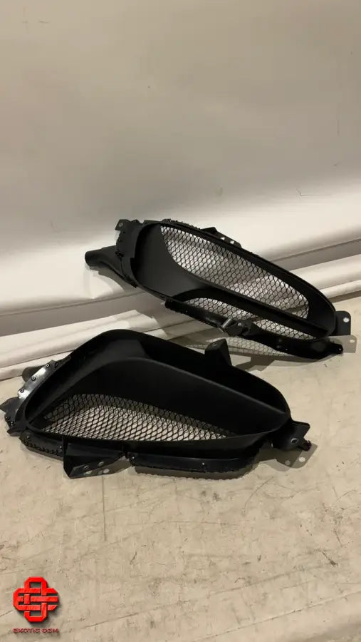 FERRARI SF90 STRADALE SPIDER REAR AIR VENT QUARTER PANEL OEM