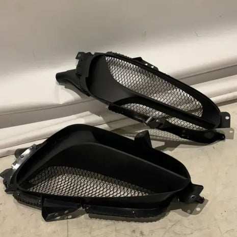 FERRARI SF90 STRADALE SPIDER REAR AIR VENT QUARTER PANEL OEM