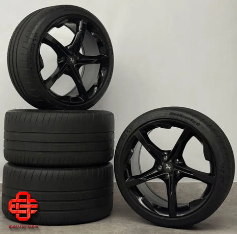 FERRARI SF90 WHEELS & TYRE SETS - BLACK AND GOLD