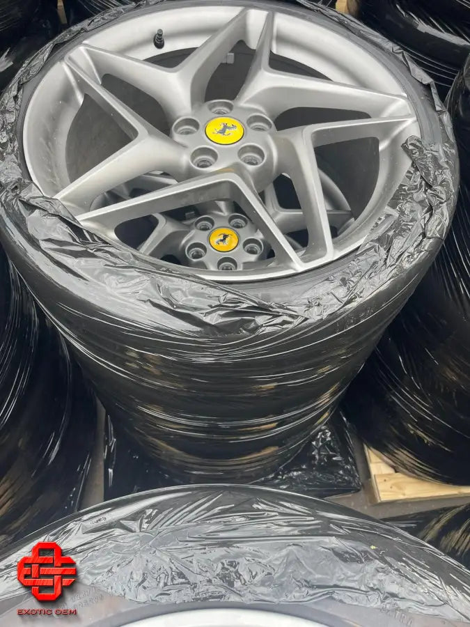 FERRARI WHEEL AND TYRE SET