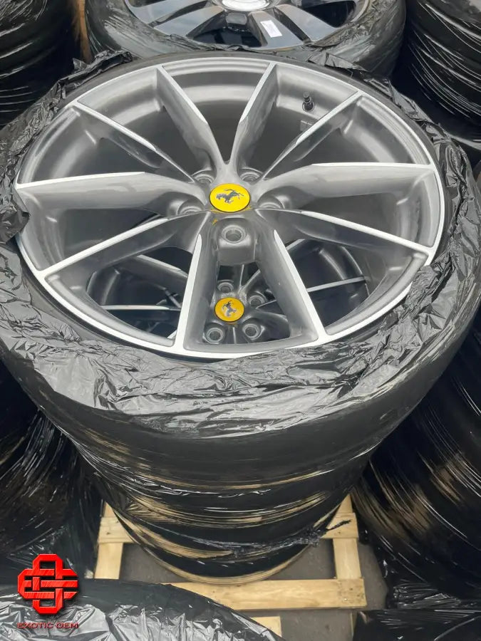 FERRARI WHEEL AND TYRE SET