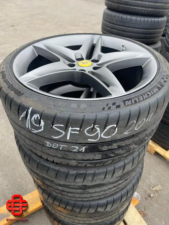 FERRARI WHEEL AND TYRE SET