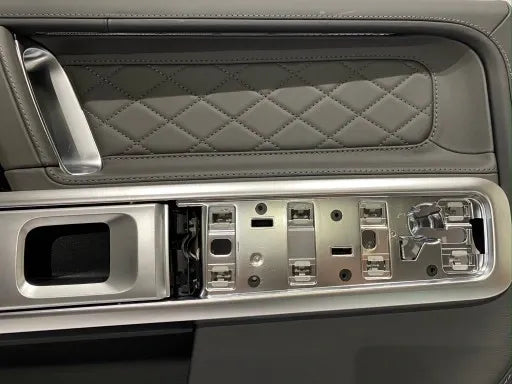 MERCEDES BENZ G W463 RIGHT DOOR PANEL
