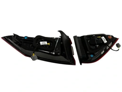 MASERATI LEVANTE RIGHT REAR LAMP