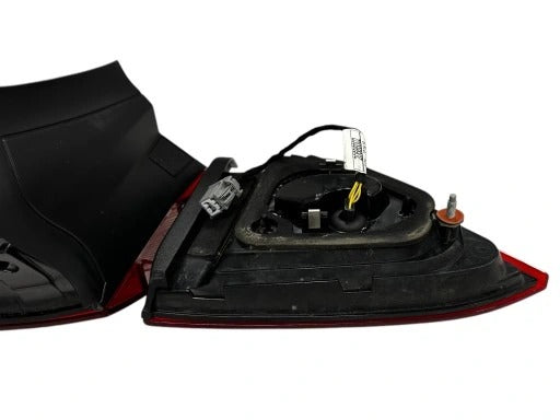 MASERATI LEVANTE LEFT REAR LAMP