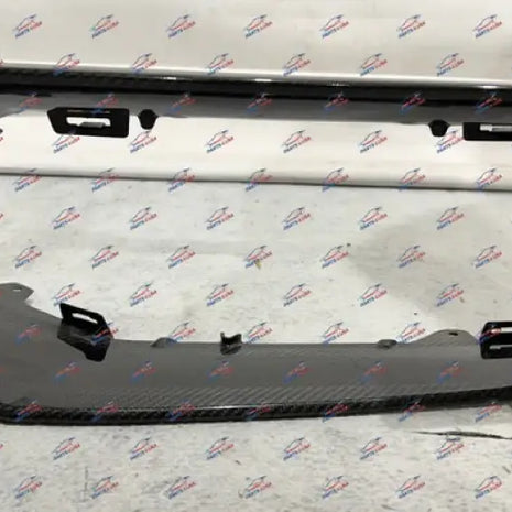 LAMBORGHINI AVENTADOR RH TAIL LIGHT COVER CARBON