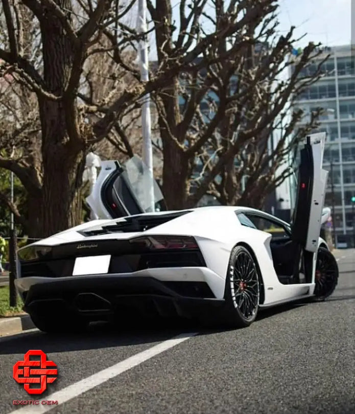 LAMBORGHINI AVENTADOR S OEM BODY KIT PARTS