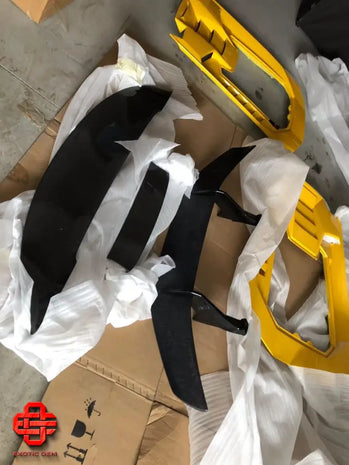 LAMBORGHINI HURACAN PERFORMANTE OEM CARBON PARTS