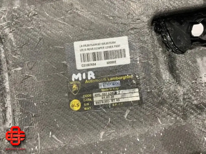 LAMBORGHINI URUS CARBON REAR BUMPER