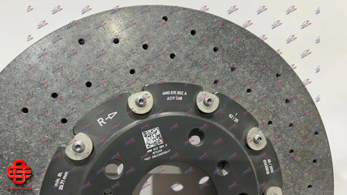 LAMBORGHINI URUS CERAMIC BRAKE DISC AND PADS SET