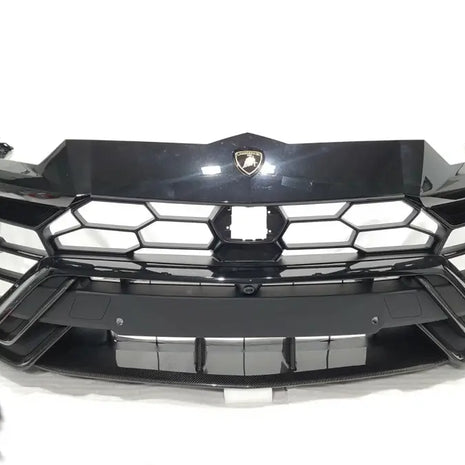 LAMBORGHINI URUS COMPLETE CARBON PACKAGE