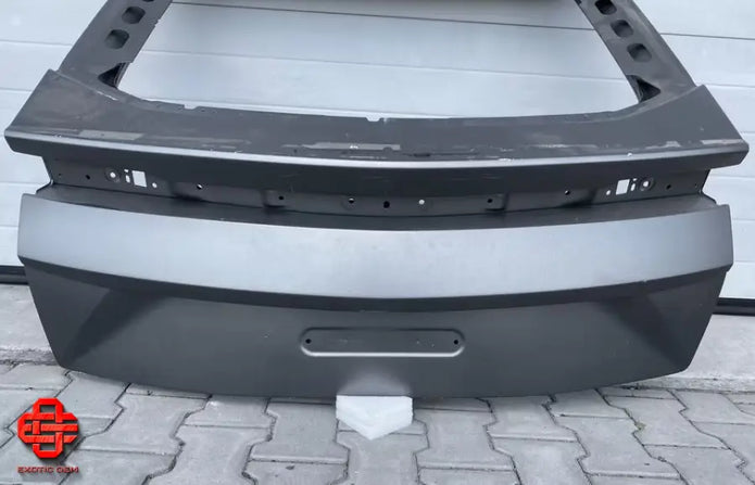 LAMBORGHINI URUS COVER TRUNK