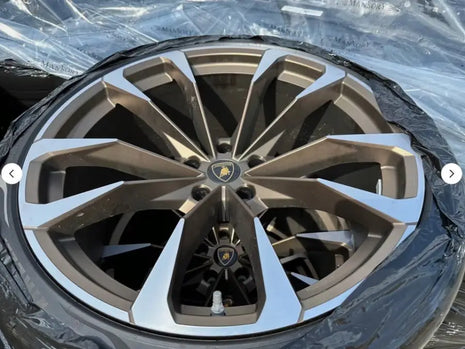 LAMBORGHINI URUS GOLD WHEELS SET 23 INCH