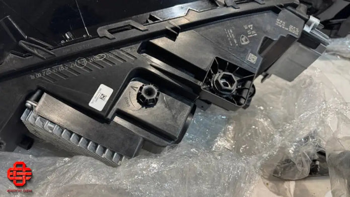 LAMBORGHINI URUS LH HEADLIGHT OEM