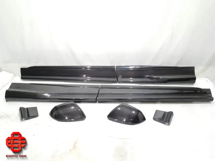 LAMBORGHINI URUS OEM CARBON PARTS