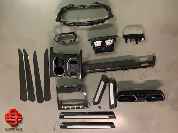 LAMBORGHINI URUS OEM CARBON PARTS
