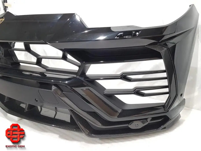 LAMBORGHINI URUS OEM CARBON PARTS