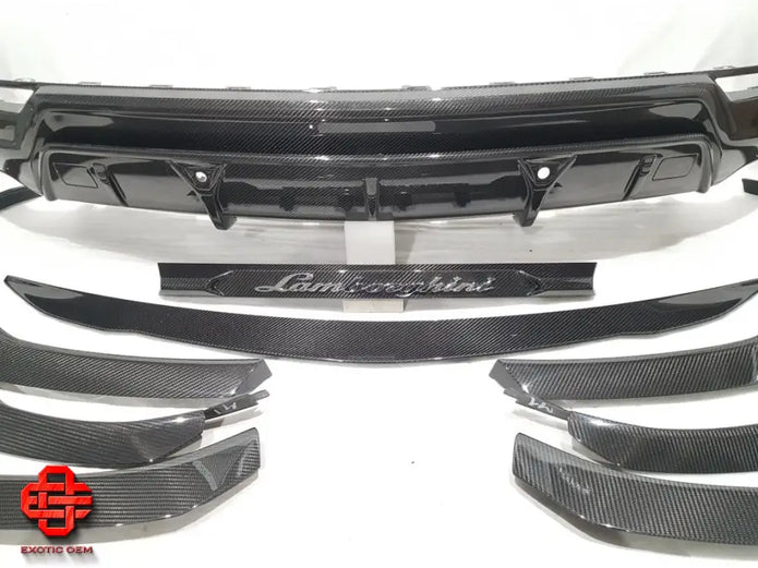 LAMBORGHINI URUS OEM CARBON PARTS