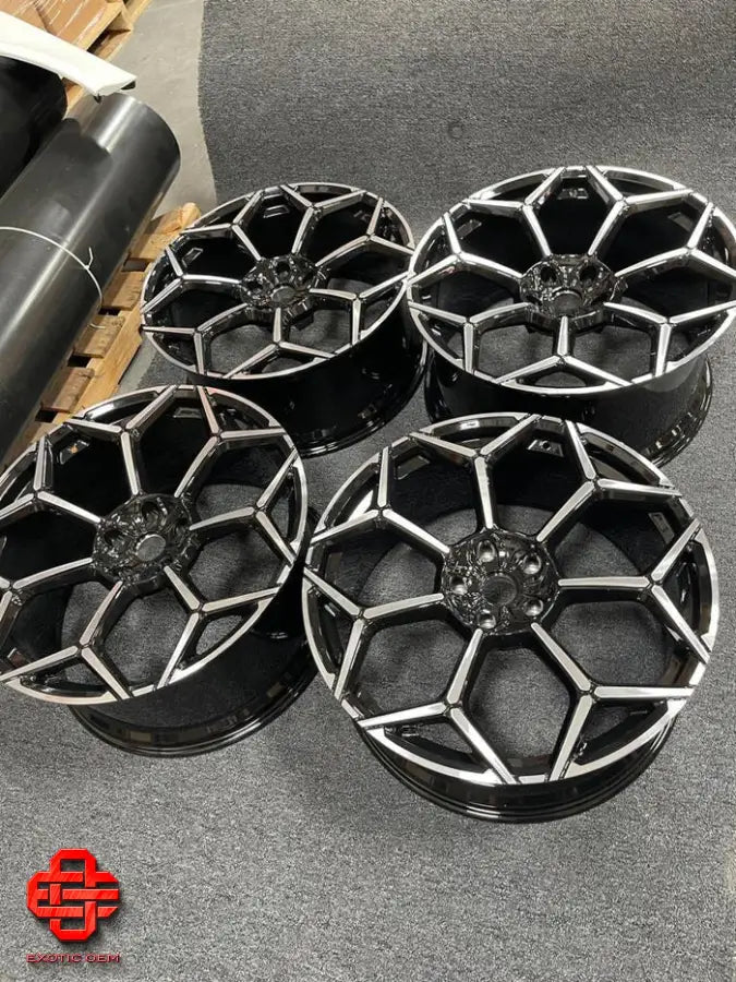 LAMBORGHINI URUS PERFORMANTE WHEELS 23 INCH DIAMOND CUT OEM