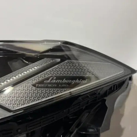 LAMBORGHINI URUS RH HEADLIGHT OEM