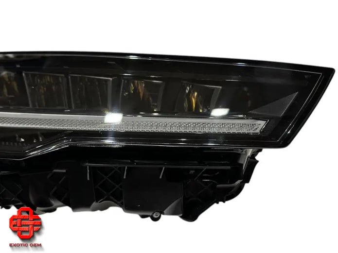 LAMBORGHINI URUS RIGHT HEADLIGHT