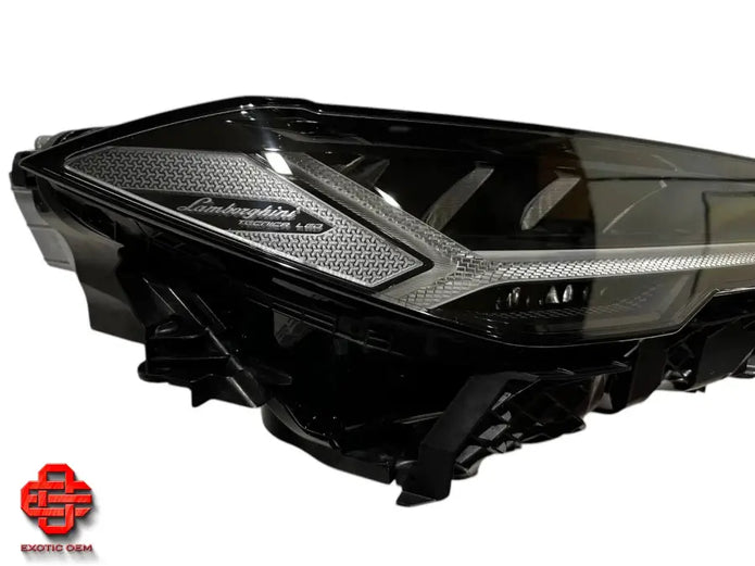 LAMBORGHINI URUS RIGHT HEADLIGHT