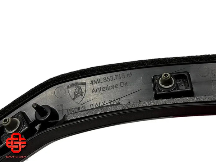 LAMBORGHINI URUS S WHEEL ARCH COVER TRIM RH