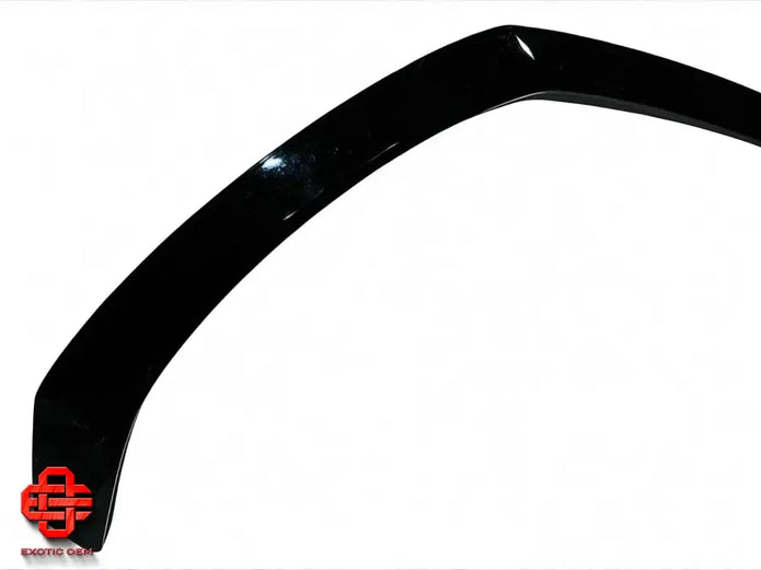 LAMBORGHINI URUS S WHEEL ARCH COVER TRIM RH