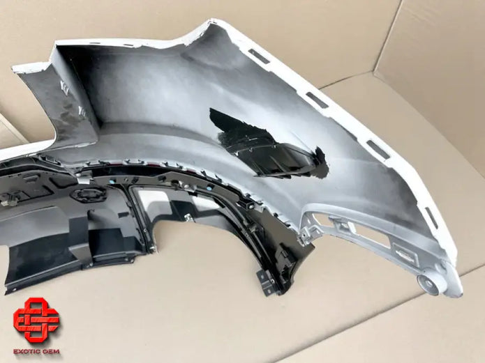 LAMBORGHINI URUS SE FRONT AND REAR BUMPER