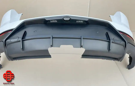 LAMBORGHINI URUS SE FRONT AND REAR BUMPER