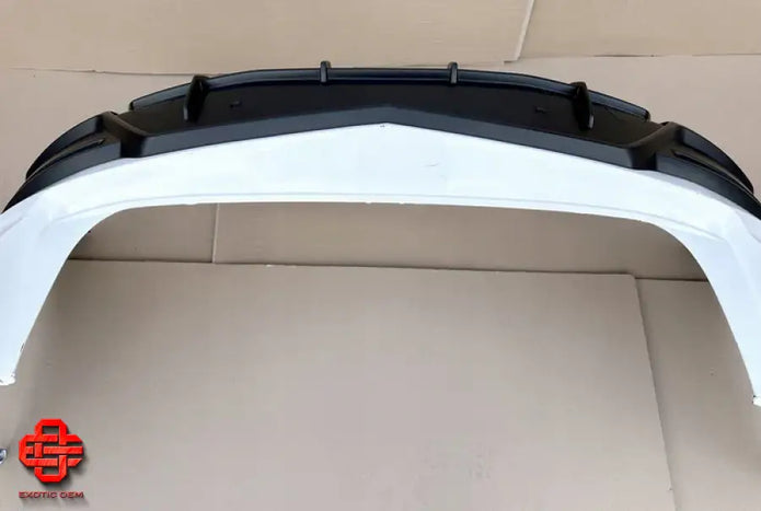 LAMBORGHINI URUS SE FRONT AND REAR BUMPER