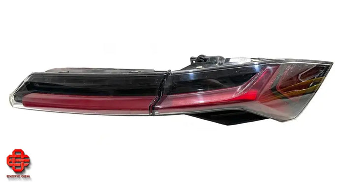 LAMBORGHINI URUS USA REAR RIGHT LIGHT
