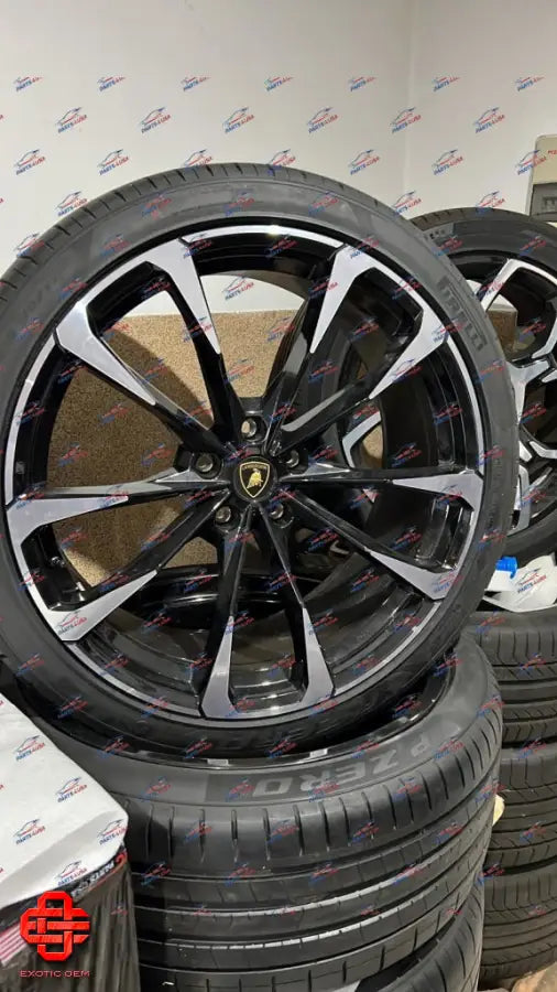LAMBORGHINI URUS WHEELS AND TIRES DIAMOND CUT 23 INCH OEM PART