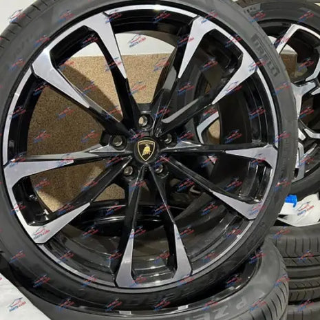 LAMBORGHINI URUS WHEELS AND TIRES DIAMOND CUT 23 INCH OEM PART