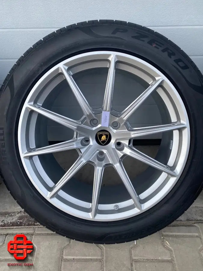 LAMBORGHINI URUS WHEELS SET 21 INCH