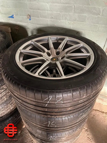 LAMBORGHINI WHEEL AND TYRE SET