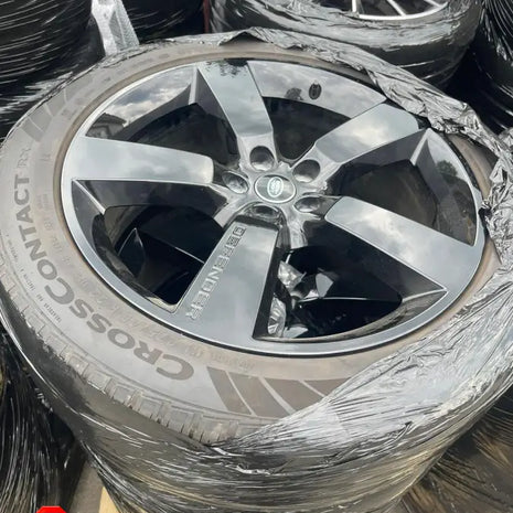 LAND ROVER WHEEL AND TYRE SET