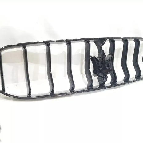 MASERATI GRANTURISMO RADIATOR GRILLE