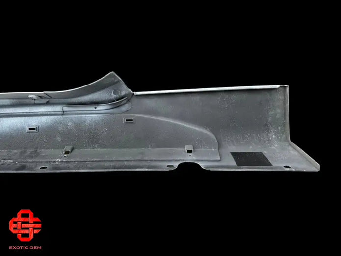 MASERATI GRANTURISMO SIDE SKIRT TRIM RH