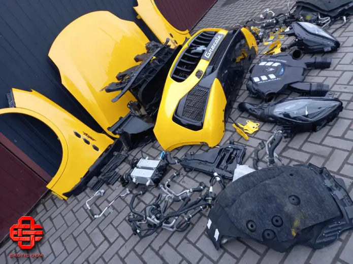 MASERATI GRECALE TROFEO FULL FRONT PACKAGE