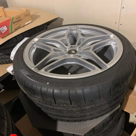 MCLAREN WHEEL AND TYRE SET