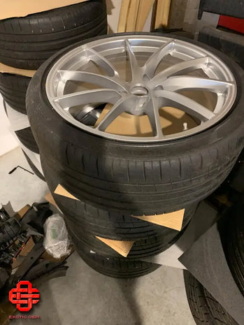 MCLAREN WHEEL AND TYRE SET