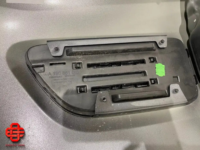 MERCEDES BENZ AMG GT CARBON FRONT RIGHT FENDER