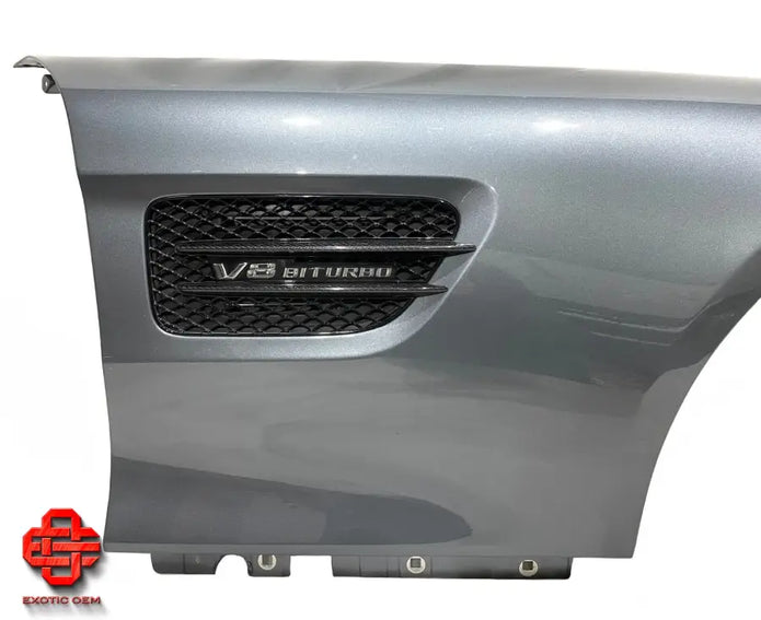MERCEDES BENZ AMG GT CARBON FRONT RIGHT FENDER