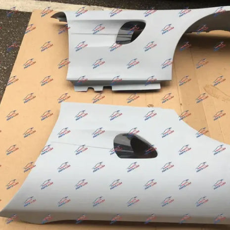 MERCEDES BENZ AMG GTR FENDER SET