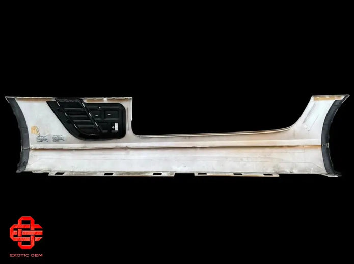 MERCEDES BENZ SLS AMG SIDE SKIRT TRIM PANEL RH