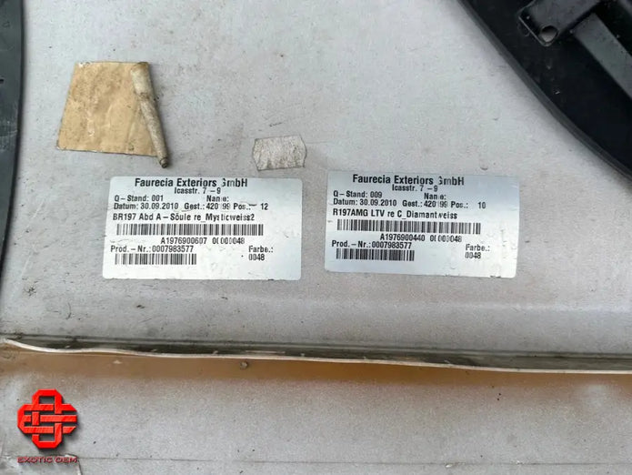 MERCEDES BENZ SLS AMG SIDE SKIRT TRIM PANEL RH