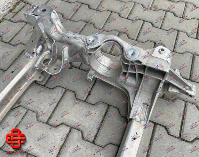 MERCEDES BENZ W222 S CLASS FRONT AXLE SUB FRAME