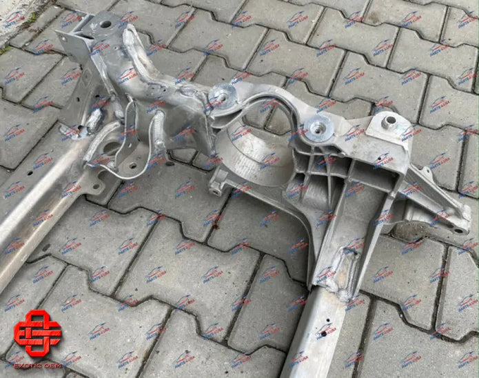 MERCEDES BENZ W222 S CLASS FRONT AXLE SUB FRAME